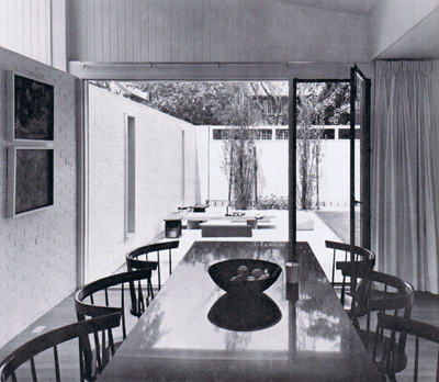15. VISTA DESDE EL COMEDOR  HACIA EL PATIO 400