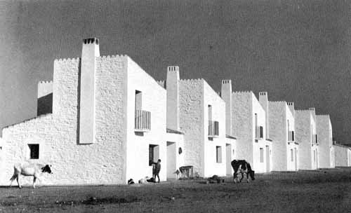 Poblado de Vegaviana 2 , Cáceres. Fernández del Amo, 1954-58 _ 500 Poblado de Vegaviana 2 , Cáceres. Fernández del Amo, 1954-58 _ 500