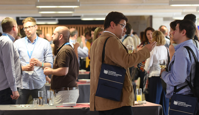 Networking durante la Comida en el III Congreso Edificios Inteligentes.